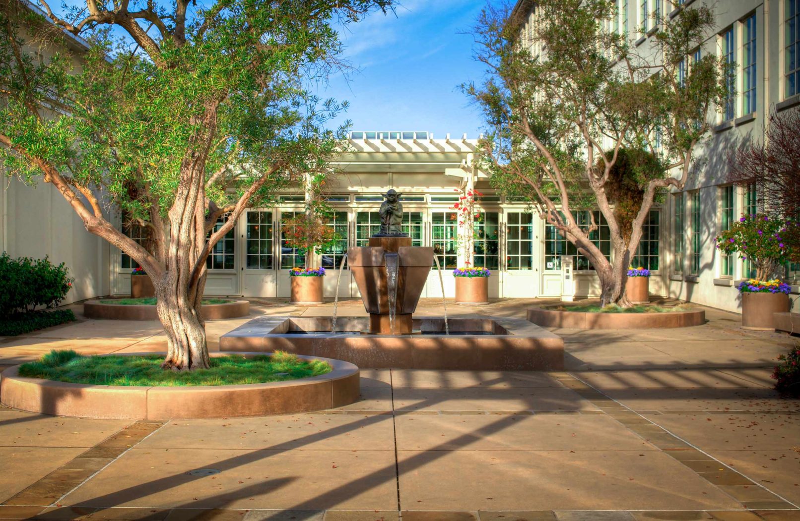 Yoda Statue
